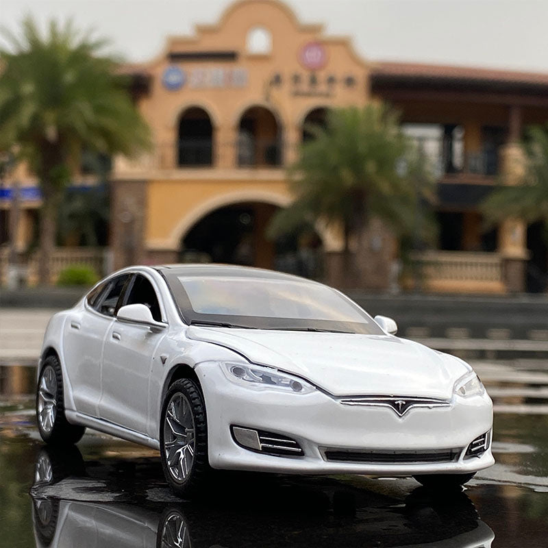 1:32 Tesla Model S Toy Car - Alloy Model