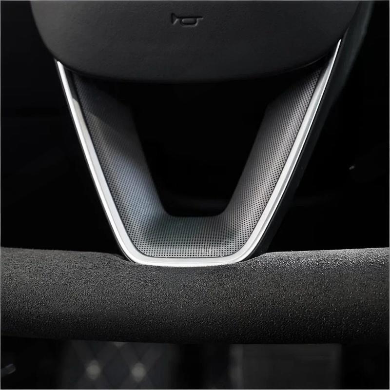 Tesla Model 3 Highland/Y Juniper Yoke Steering Wheel